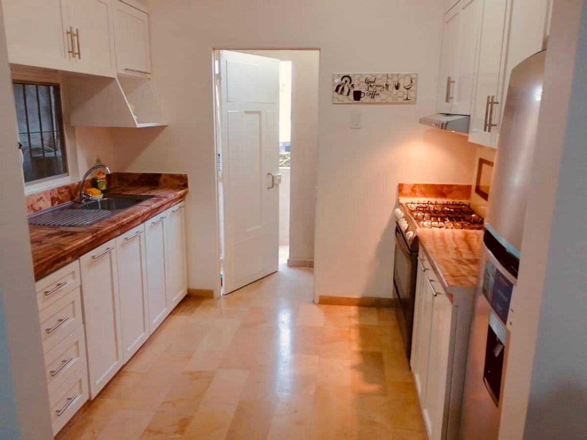 Large 2-Bedroom Apartment, Close To The American Consulate Гуаякуил Екстериор снимка